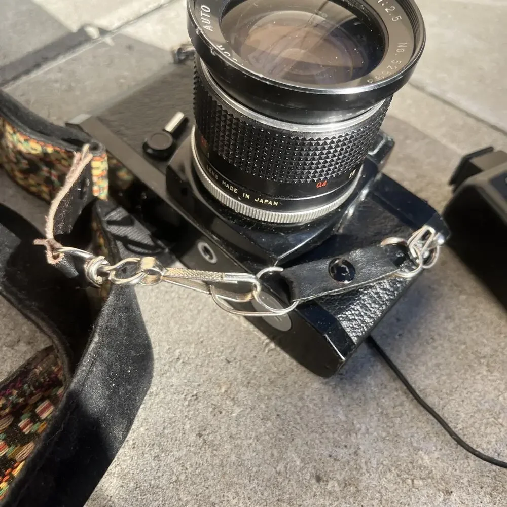VTG Nice Metal Body Chinon SLR Metal Body Camera 50MM Lens Tested Clean